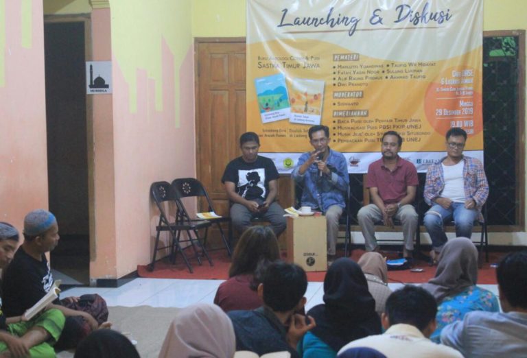 Forum Sastra Timur Jawa Launching 2 Buku Sastra