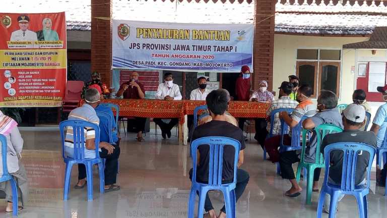 Pemerintah Desa Padi Salurkan Bansos JPS dari Pemprov Tahap Pertama