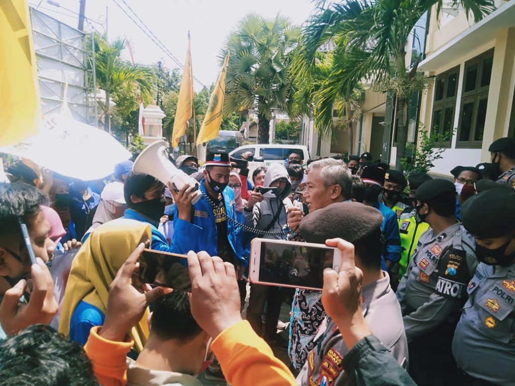 Penyaluran BPNT Semrawut, PMII Tuban Gelar Aksi Massa di Depan Kantor Dinsos