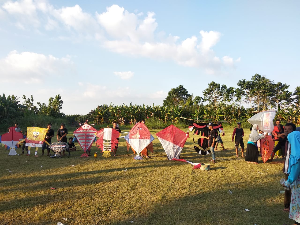 Semarak Bulan Kemerdekaan, Organisasi Pemuda Desa Laren Adakan Festival Layang-layang