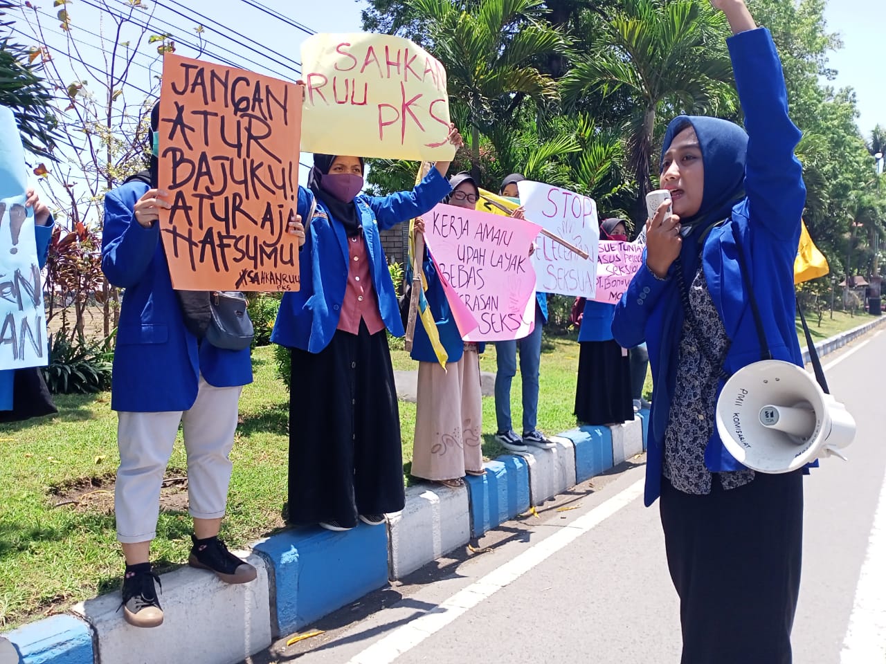 Korps Pergerakan Mahasiswa Islam Indonesia (Kopri) Mojokerto menggelar Kampanye mengenai penolakan kekerasan seksual
