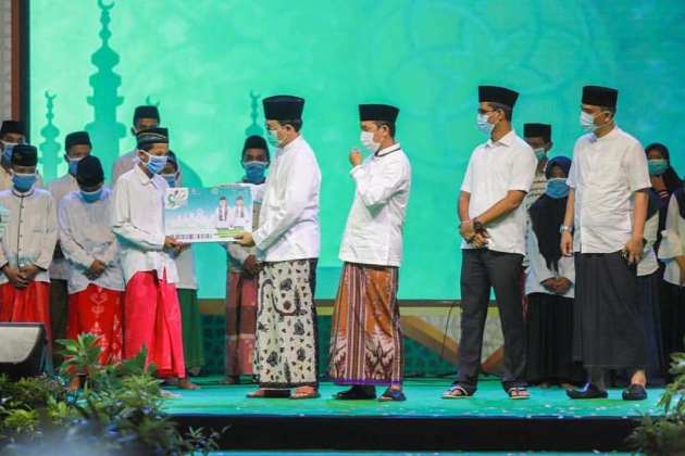Peringati Hari Jadi Pamekasan Ke-490, Bupati Badut Tamam Launching Beasiswa Santri