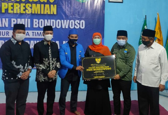 Peresmian Graha PMII Bondowoso oleh Gubernur Jawa Timur Khififah Indar Parawansa. (Dok. Foto: Beritabaru.co/ M. Syarif Hidayatullah)