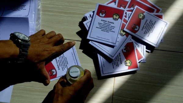 Jatam Sebut Pilkada 2020 Demokrasi Palsu