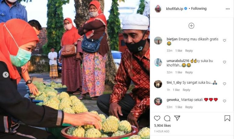 Unggah Buah Srikaya, Khofifah: Ada yang Suka?