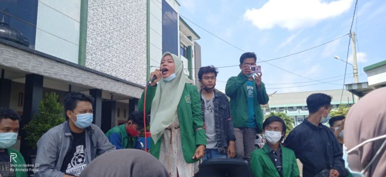 Puluhan Mahasiswa Lakukan Aksi Besar di STAI At-Taqwa Bondowoso