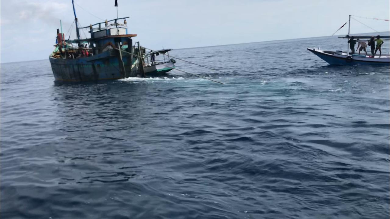 Nelayan Masalembu Tangkap Kapal Cantrang