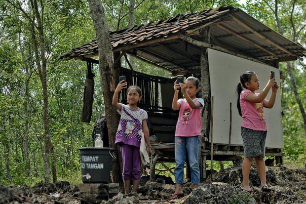 Desa Susah Sinyal, Merdeka Belajar Nadiem Berpotensi Ambyar