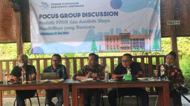 Forum Focus Group Discussion (FGD) dengan tema Praktik PPDB dan Analisis Biaya Pendidikan yang Bermutu. (Dok. Foto: Dewan Pendidikan Lamongan)