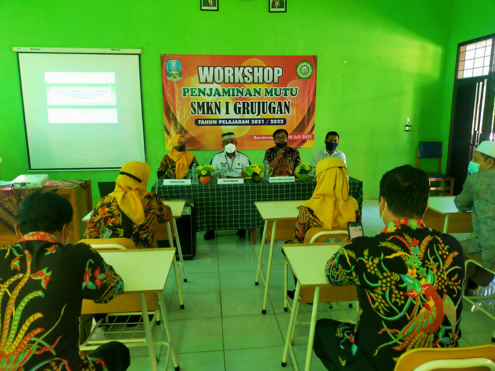 SMKN 1 Grujugan Berkomitmen Produksi Banyak “MUKTI”