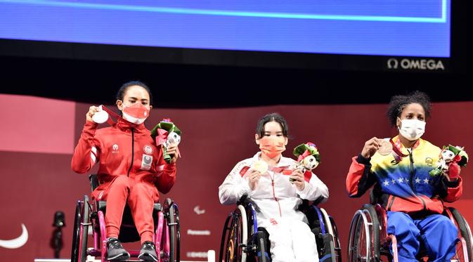 Lifter Widi Sumbangkan Medali Emas Pertama untuk Indonesia di Paralimpiade Tokyo 2020