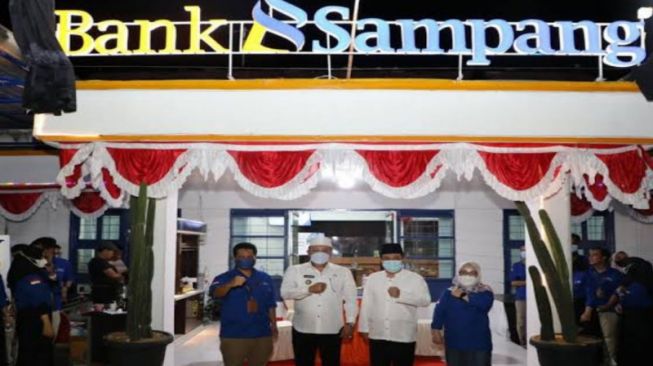 Bupati Sampang Dilaporkan Warganya Terkait Langgar Prokes