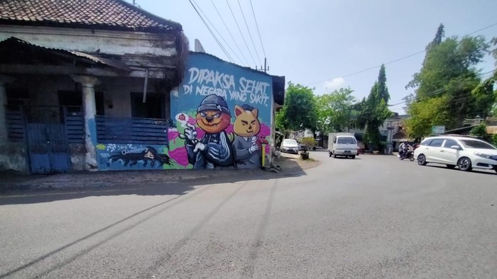 Viral! Mural "Dipaksa Sehat di Negara yang Sakit" Dihapus