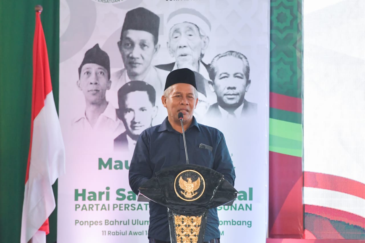 KH Marzuki Mustamar merupakan Ketua PWNU Jawa Timur.