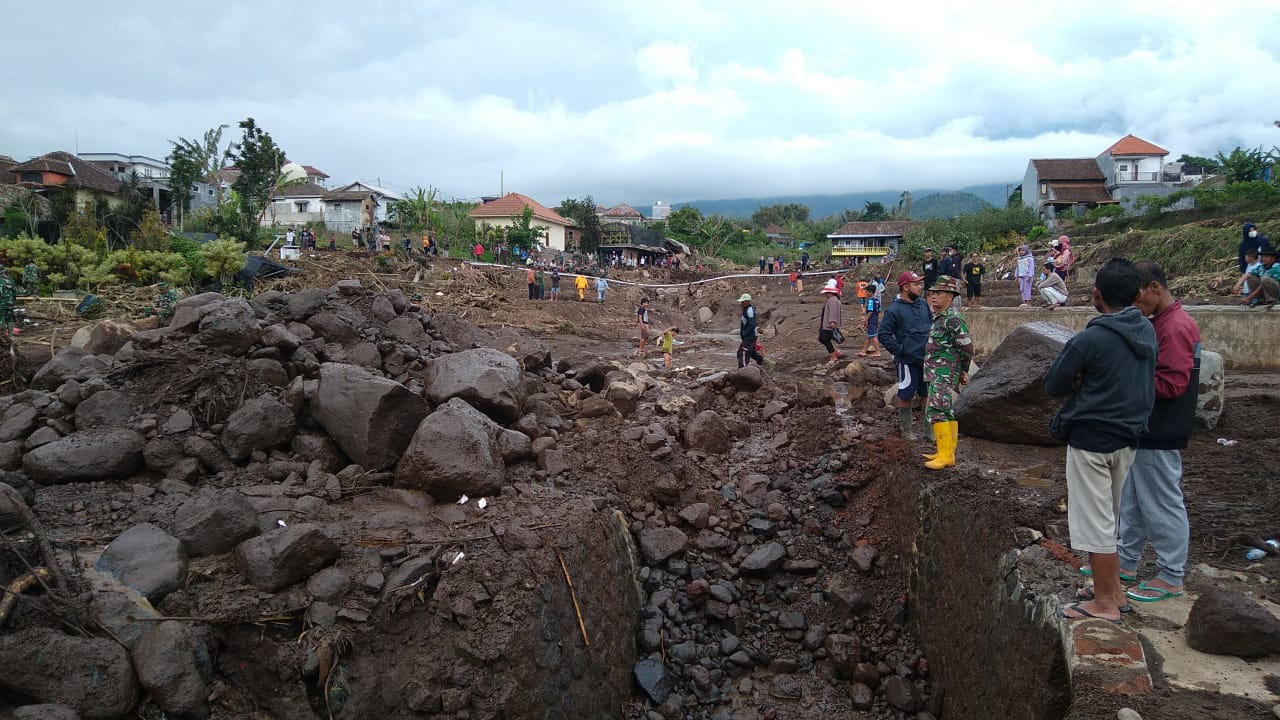 ASMR Tuntut DPRD Kota Batu Melibatkan Masyarakat