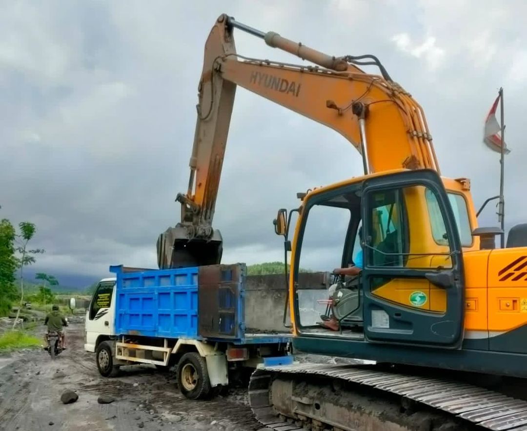 Cak Thoriq Kabarkan Progres Pembangunan Jalan Truk Pasir