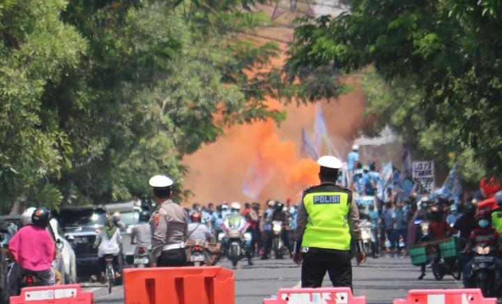 LA Mania Tuntut Manajemen Persela Lamongan