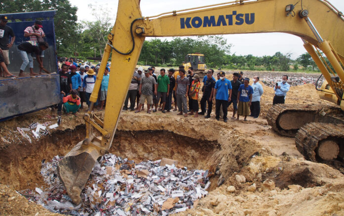 Bea Cukai Madura Kembali Musnahkan Ribuan Batang Rokok Ilegal