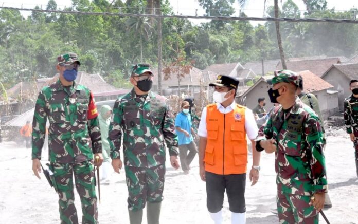 KSAD Pastikan Personilnya dapat Merelokasi Korban Erupsi Semeru