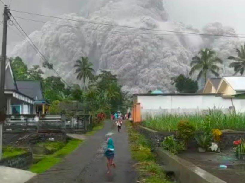 Hujan Abu Vulkanik Gunung Semeru, PC PMII Probolinggo Sesalkan Kinerja BPBD Kabupaten Malang