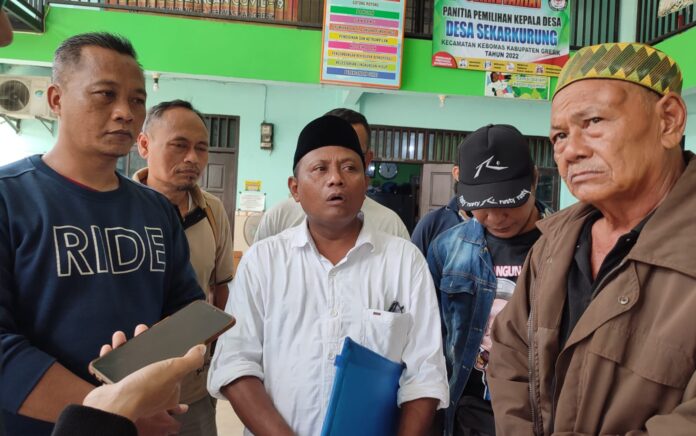 Ditemani Warga, Masduki Mendaftarkan Diri Sebagai Cakades