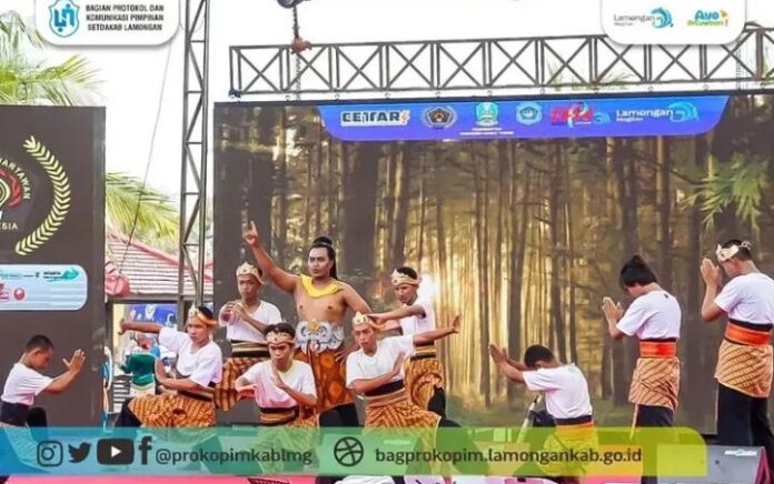 Puncak Peringatan Hari Pers Nasional PWI Jatim, Disparbud Lamongan Gelar Drama Kolosal