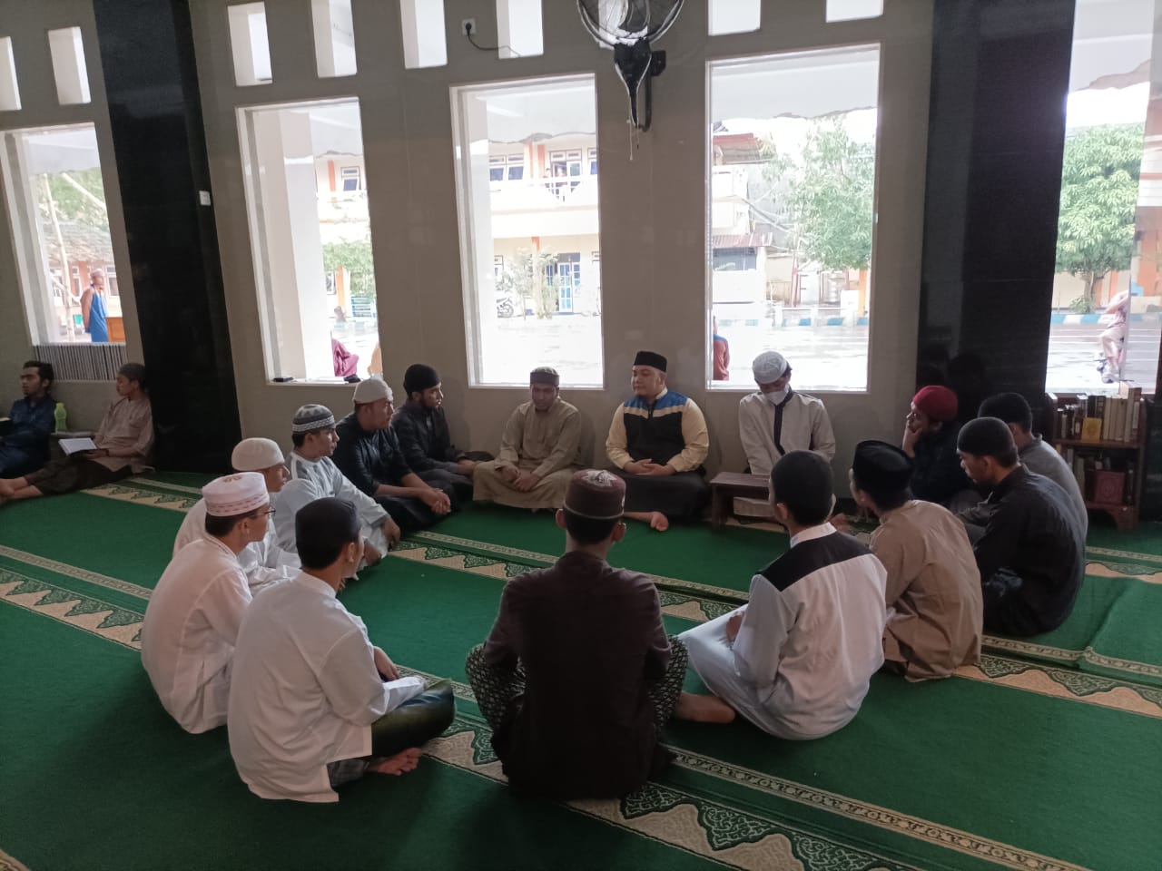 Pondok Pesantren Al-Irsyad al Islamiyyah Bondowoso, Sebar Santri untuk Mengisi di Masjid-Masjid 2 Kota