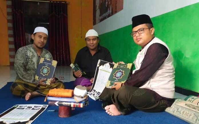 Semarakkan Ramadan, LAZISNU Probolinggo Wakafkan Al-Qur’an