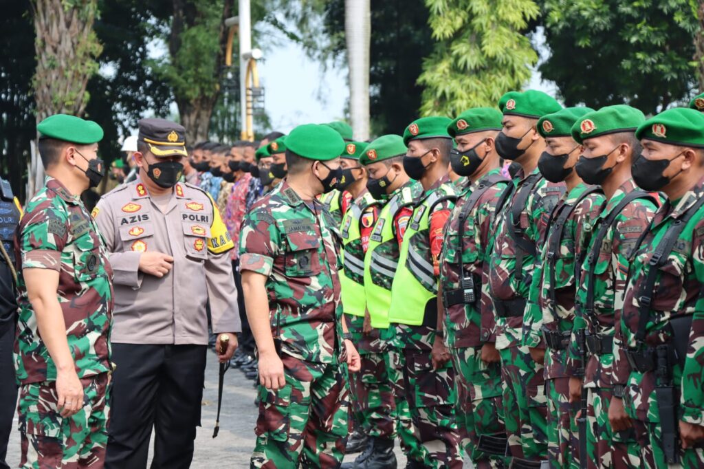 Jelang Kedatangan Presiden Jokowi di Gresik, TNI-Polri Apel Gelar Pasukan