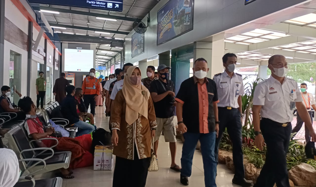 Komisi D DPRD Jatim Lakukan Sidak ke Stasiun Pasar Turi