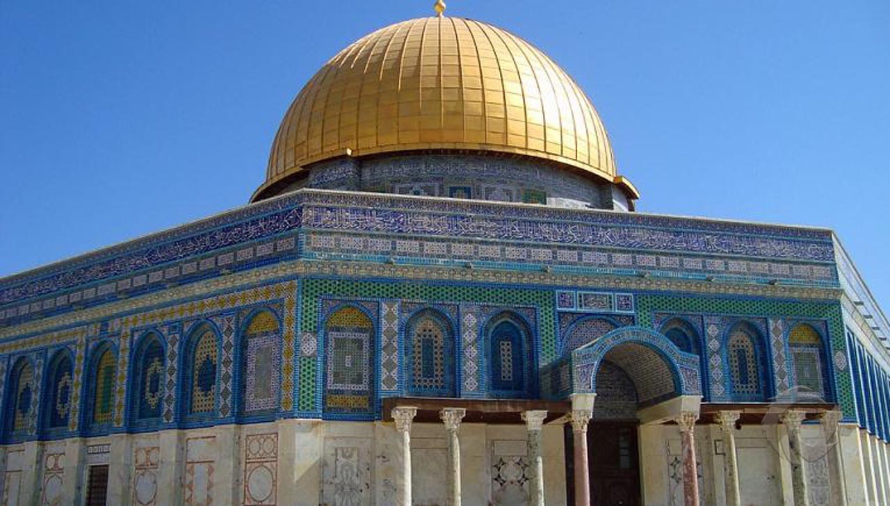 Israel Izinkan Masyarakat Salat di Masjid Al Aqsa