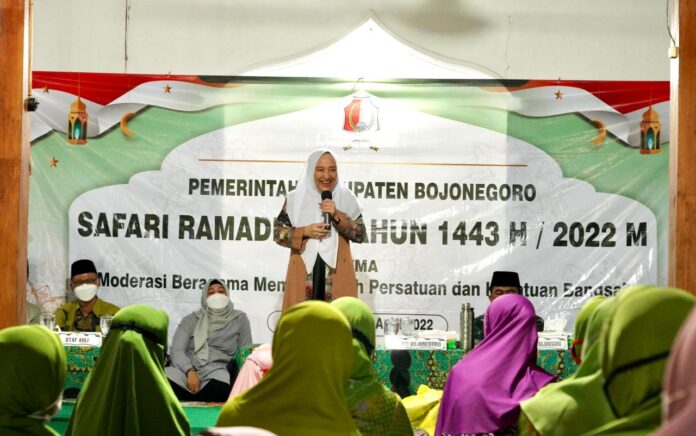 Bupati Anna Mu’awanah Kembali Ikuti Safari Ramadan