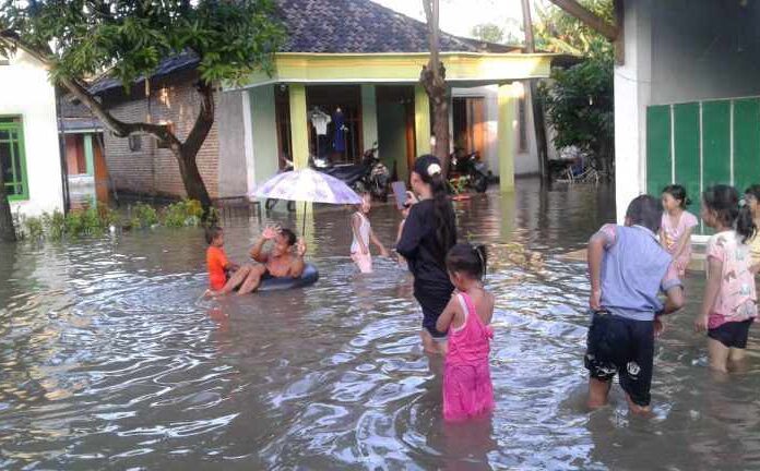 Setelah Lebaran, Banjir Melanda Masyarakat di Pasuruan