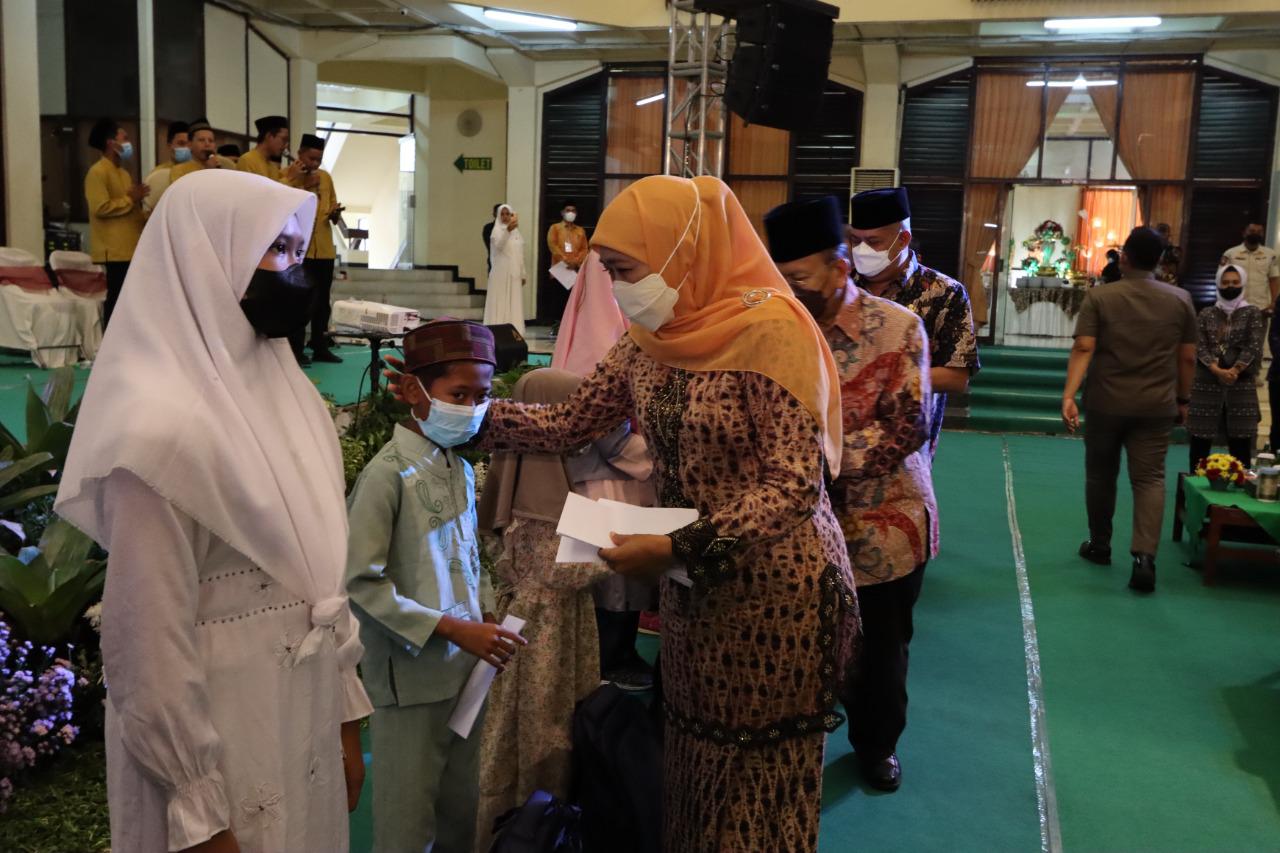 Yayasan Khadijah Menggelar Halalbihalal, Sebagai Alumni Khofifah Hadir