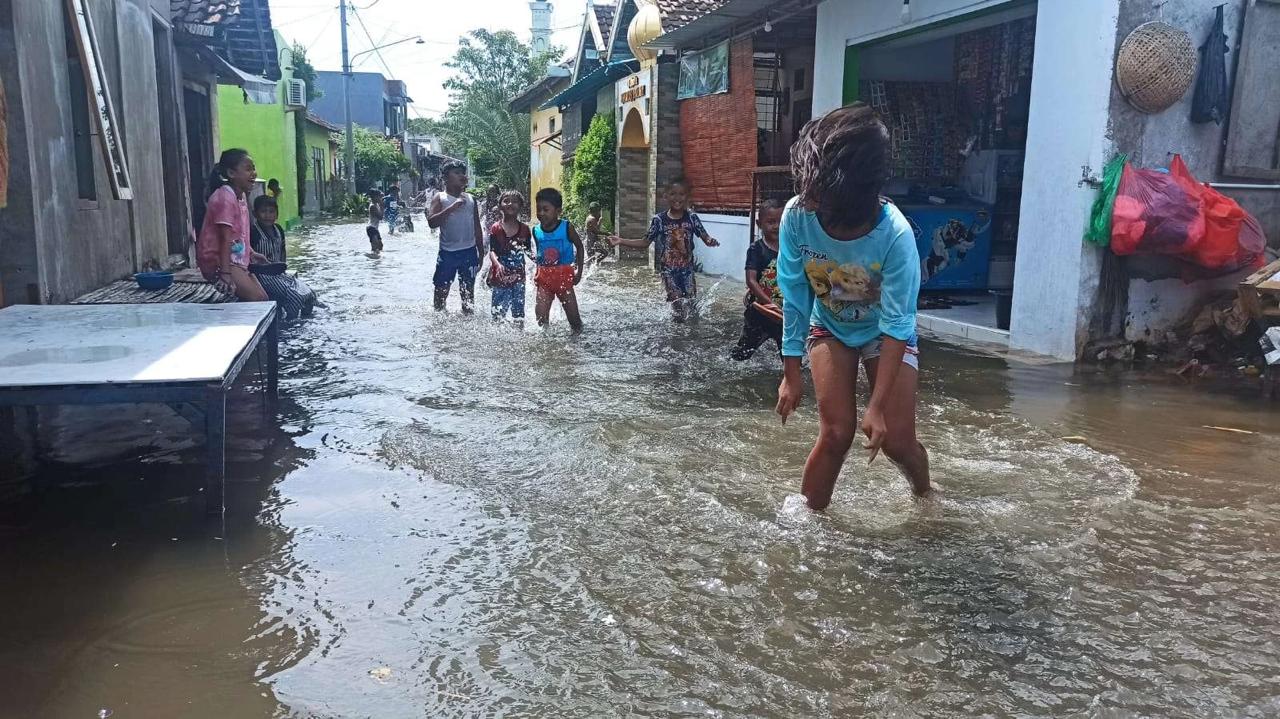 Banjir Rob di Pasuruan Terparah sejak Beberapa Tahun Terakhir