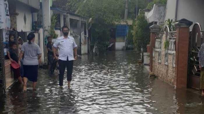 Banjir Rob Landa Gresik, BPBD Himbau Warga Tetap Waspada