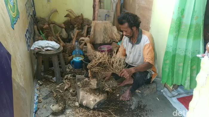 Berkarya dari Akar Bambu di Pekarangan Rumah