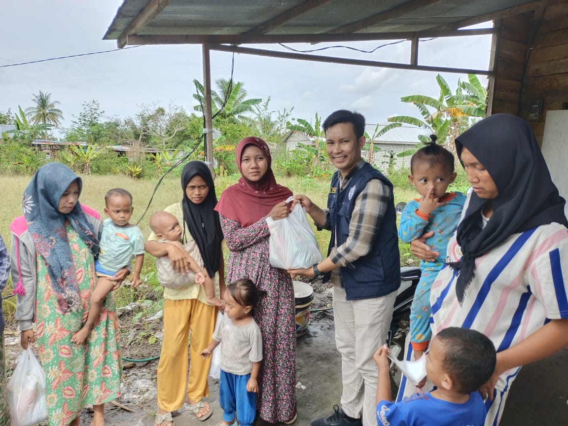 Wabendum PB PMII Bagikan Paket Sembako untuk Warga Kota Banjarbaru