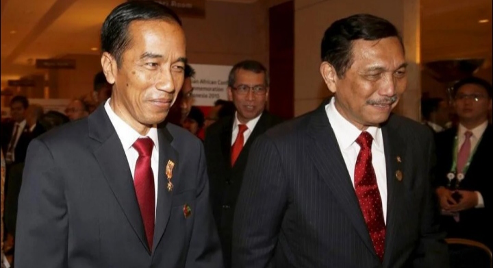 Pengamat: Jokowi Jangan Ragu Pecat Luhut