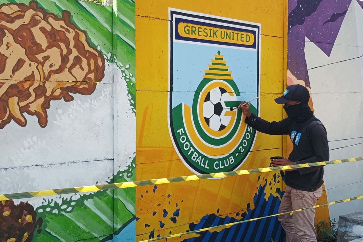 Dukung Gresik United dalam Kuas Mural