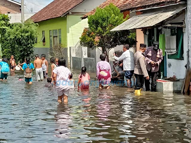 Banjir Rob di Banyuwangi, Warga Tawarkan Solusi