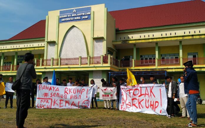 Tolak RKUHP, BEM UNUJA Gelar Aksi Simbolik