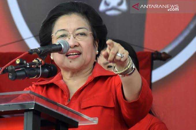 Megawati Ingatkan Kader Tak Fokus Hasil Survey