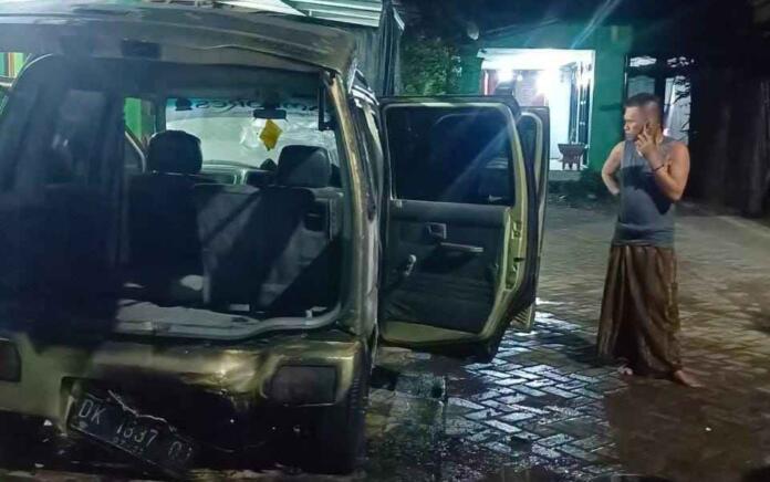 Mobil Aktivis Anti Korupsi Probolinggo Dibakar Orang Tak Dikenal