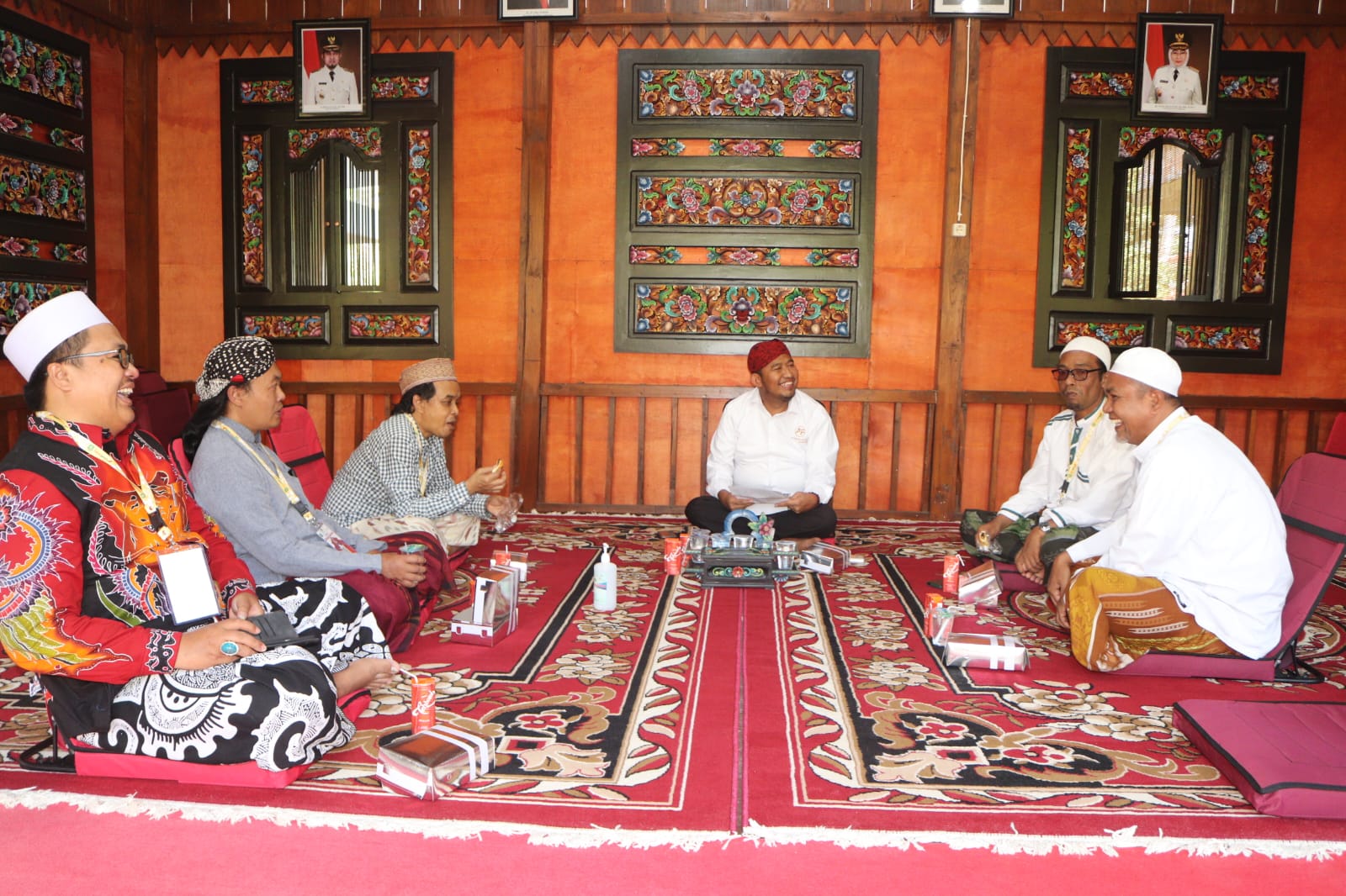 "Ngopi Teras" di Pendopo Agung Sumenep, Ajang Masyarakat Curhat Langsung ke Bupati