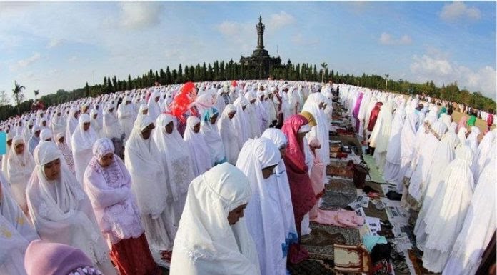 Bacaan Niat Sholat Idul Adha 2022