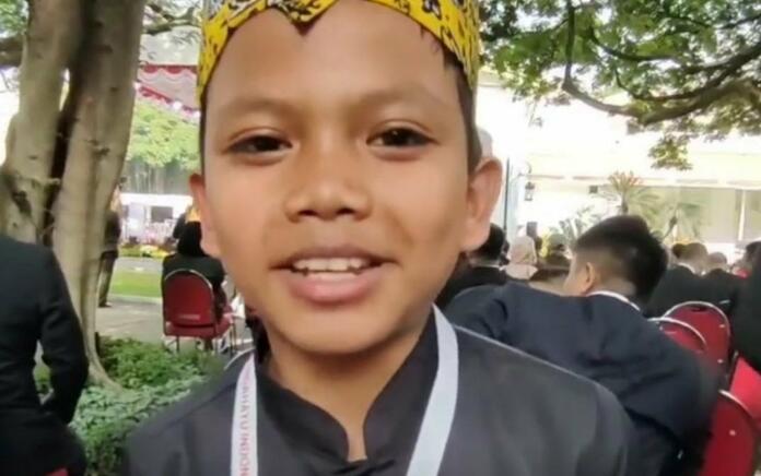 Bangga Haru Para Guru Farel Prayoga, Kepsek: Udeng dan Baju yang Dipake Nyanyi di Istana itu Seragam Sekolah