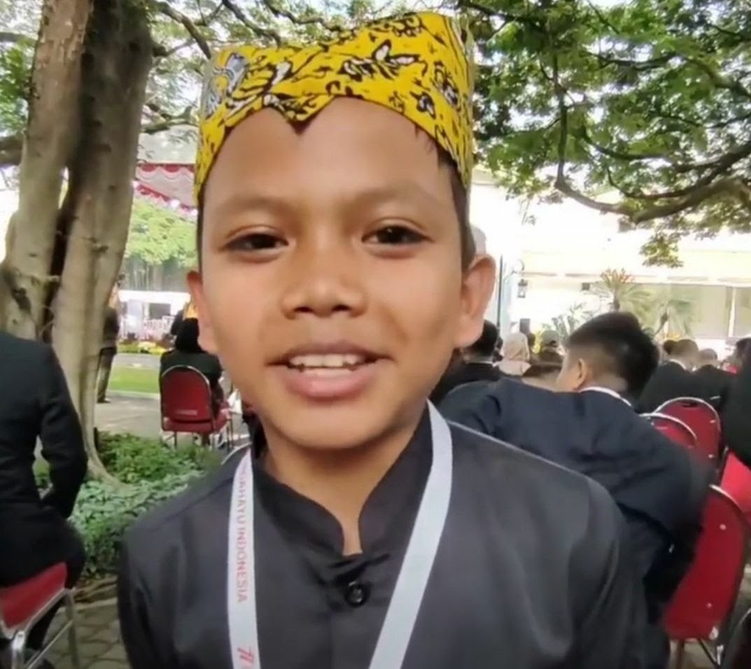 Bangga Haru Para Guru Farel Prayoga, Kepsek: Udeng dan Baju yang Dipake Nyanyi di Istana itu Seragam Sekolah