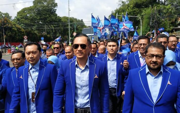 Teriakan Presiden Gemuruhkan Pendaftaran Demokrat ke KPU