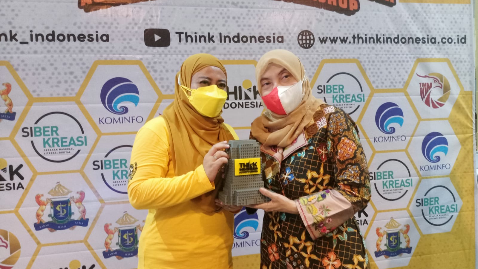 Peringati Hakteknas, Think Indonesia Launching Pusat Digitalisasi Pendidikan dan Marketing UMKM